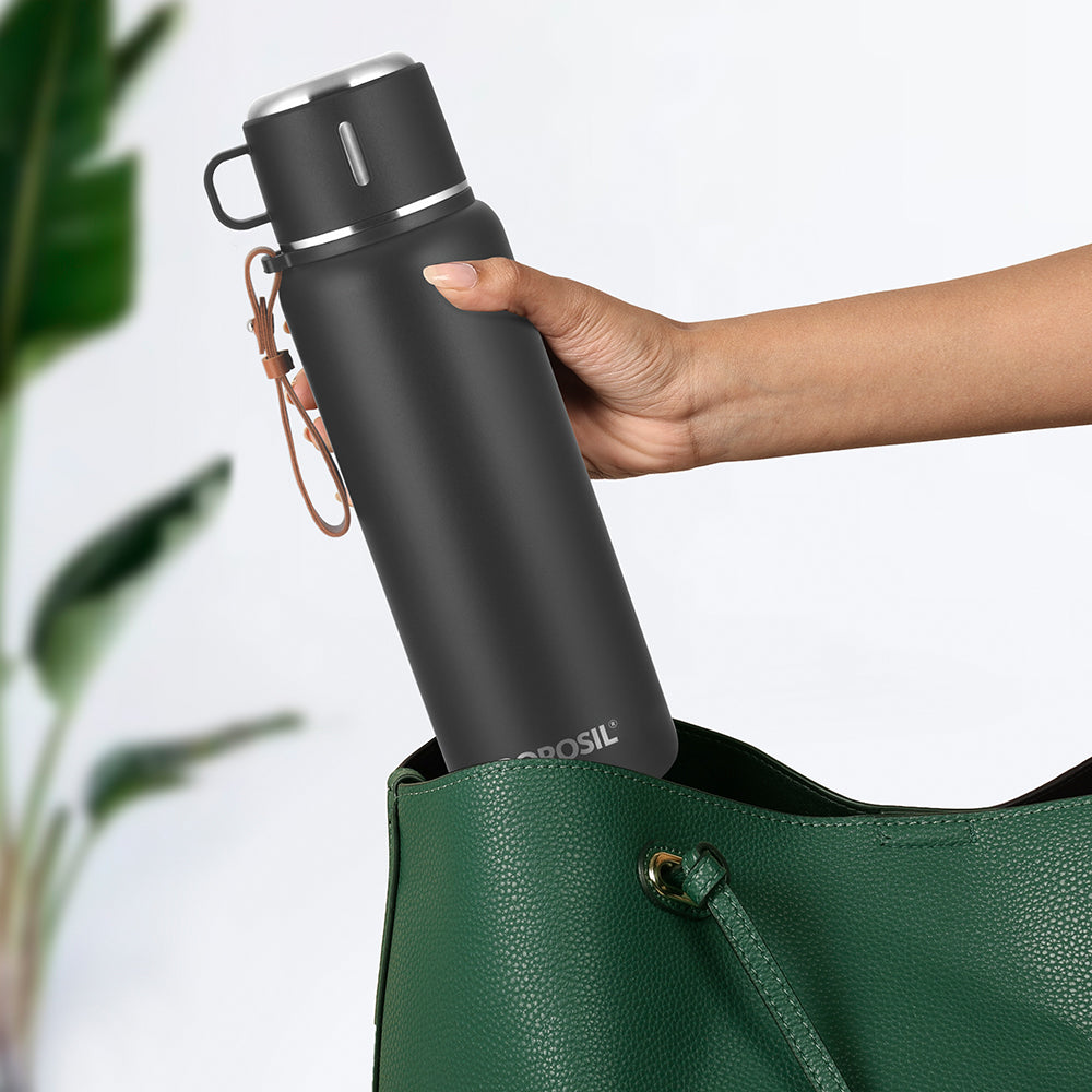 Pre-Printed Cruise Insulated Bottle Personalise, Black, 900ml